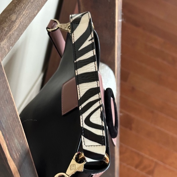 Les Petits Jouers pink and black bucket crossbody. - Picture 13 of 14